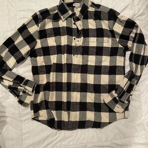 Woolrich flannel button down. Black and white pattern.